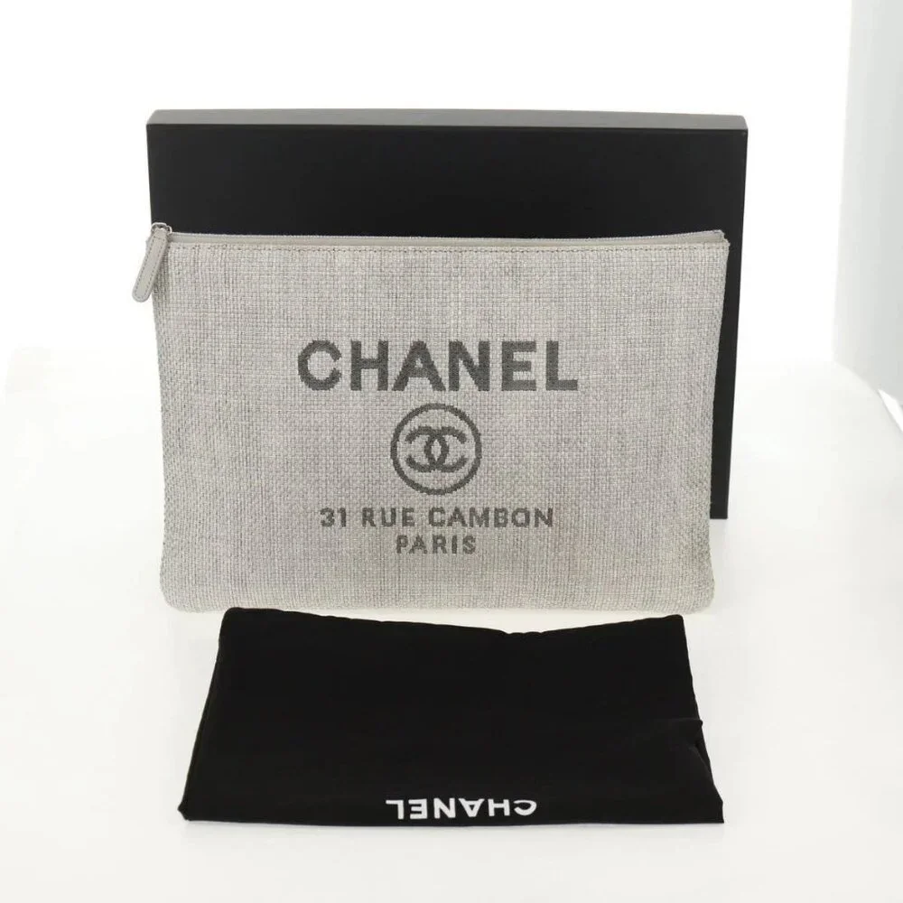 CHANEL Clutch Bag Canvas Gray CC Auth 148530M - Picture 2 of 14